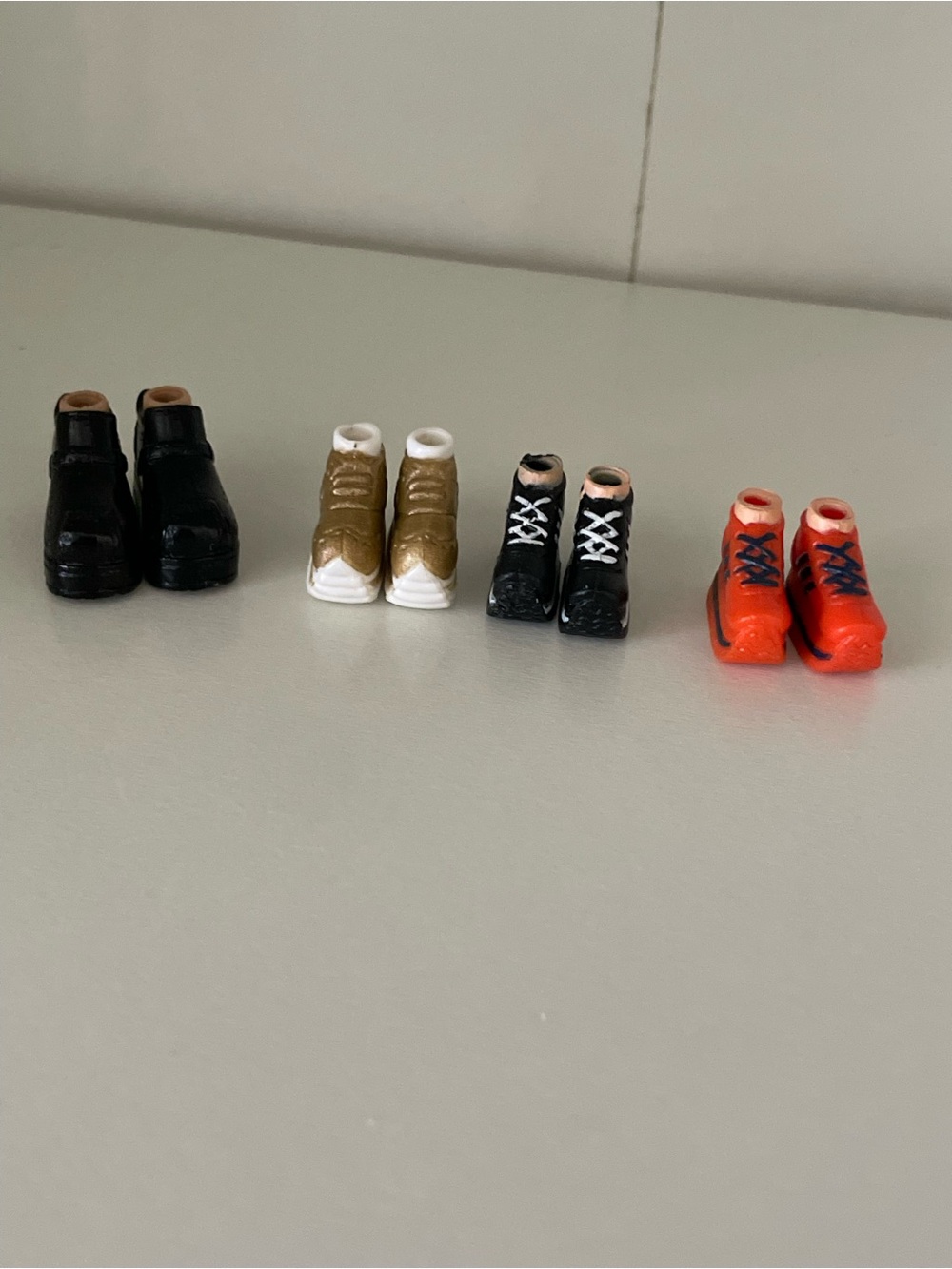 Vintage miniature lil Bratz boy shoes